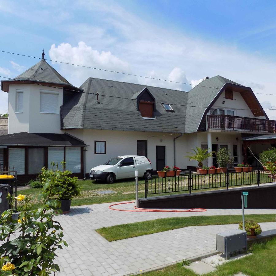 Three-Bedroom Apartment In Gyenesdias I Exterior photo