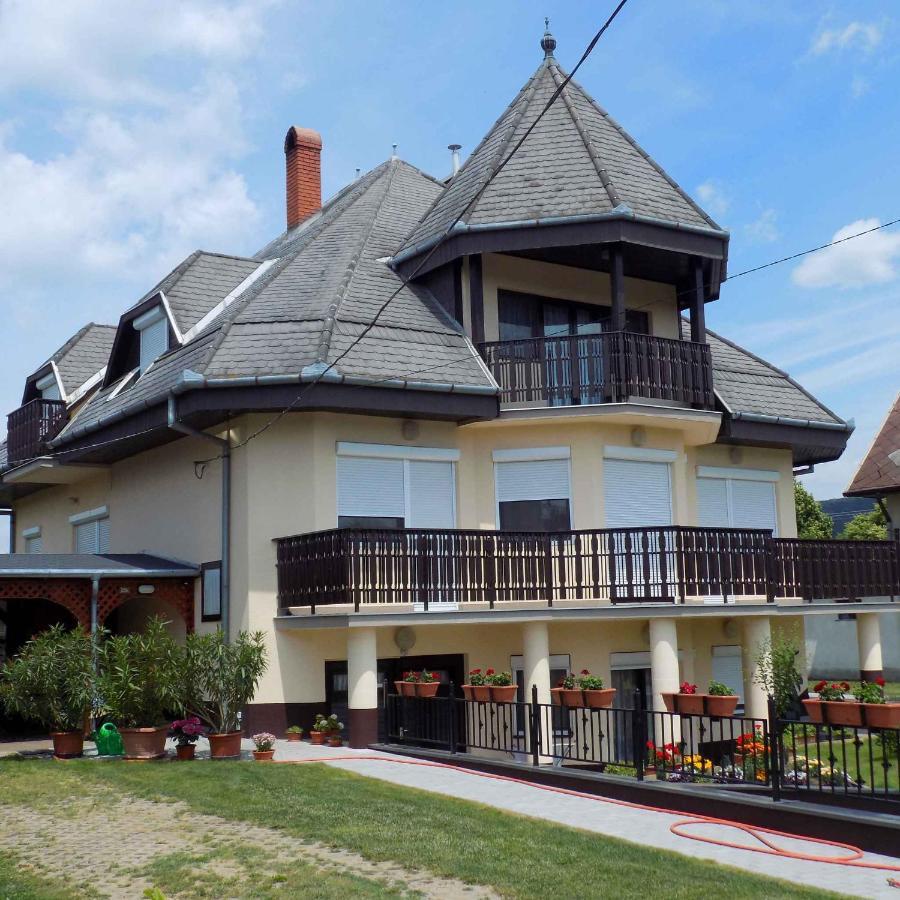 Three-Bedroom Apartment In Gyenesdias I Exterior photo